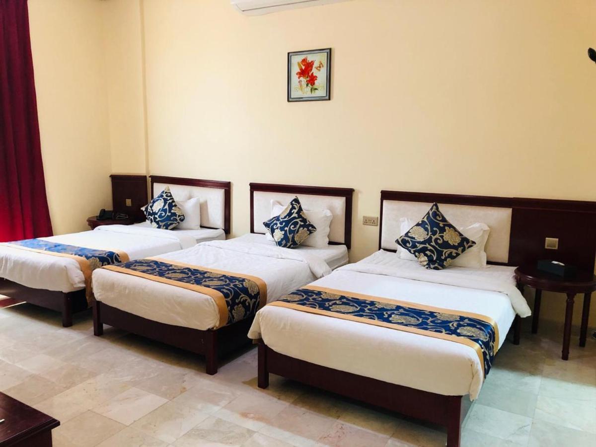 Farah Hotel Apartment Maszkat Kültér fotó