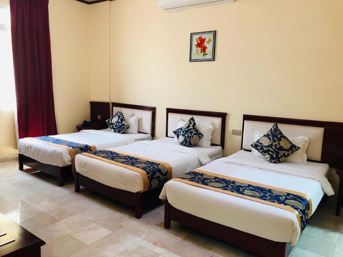 Farah Hotel Apartment Maszkat Kültér fotó