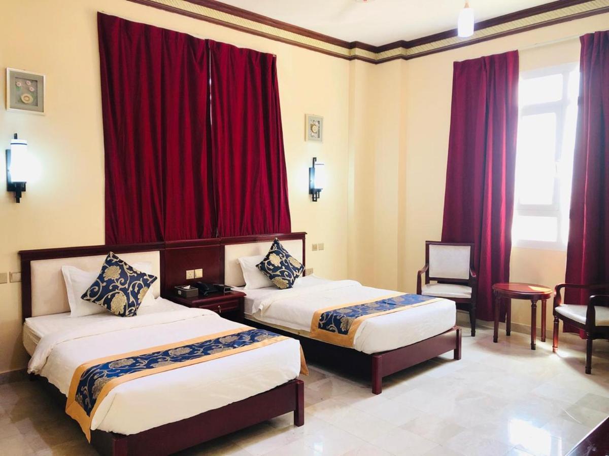 Farah Hotel Apartment Maszkat Kültér fotó