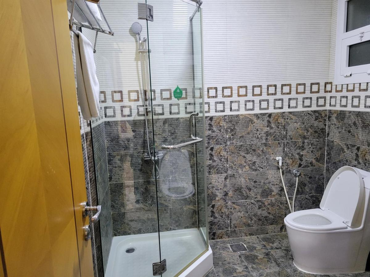 Farah Hotel Apartment Maszkat Kültér fotó