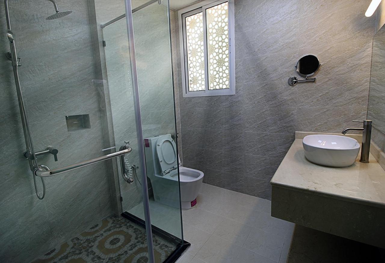 Farah Hotel Apartment Maszkat Kültér fotó